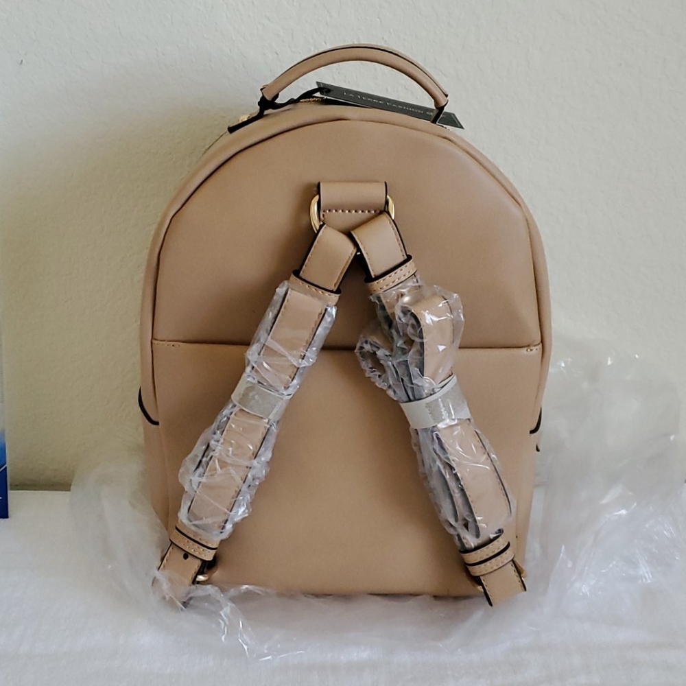 Back pack Sold - Picture 5 of 5